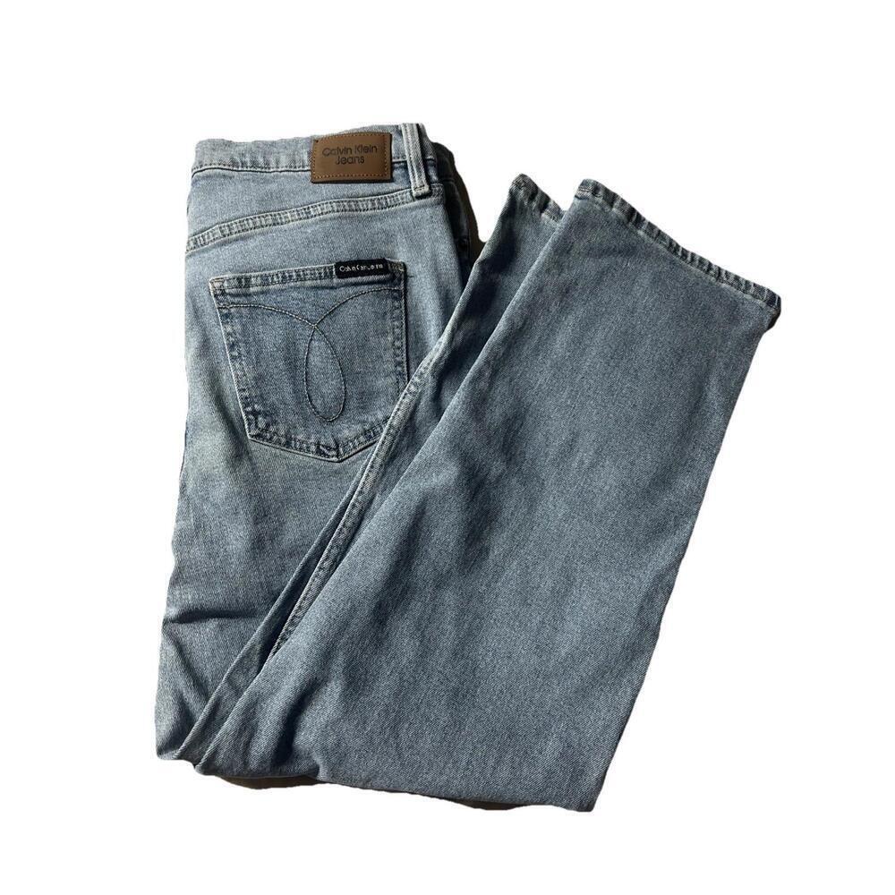 Calvin Klein Jeans Women's Straight Leg, Light Blue, Size 8. BR